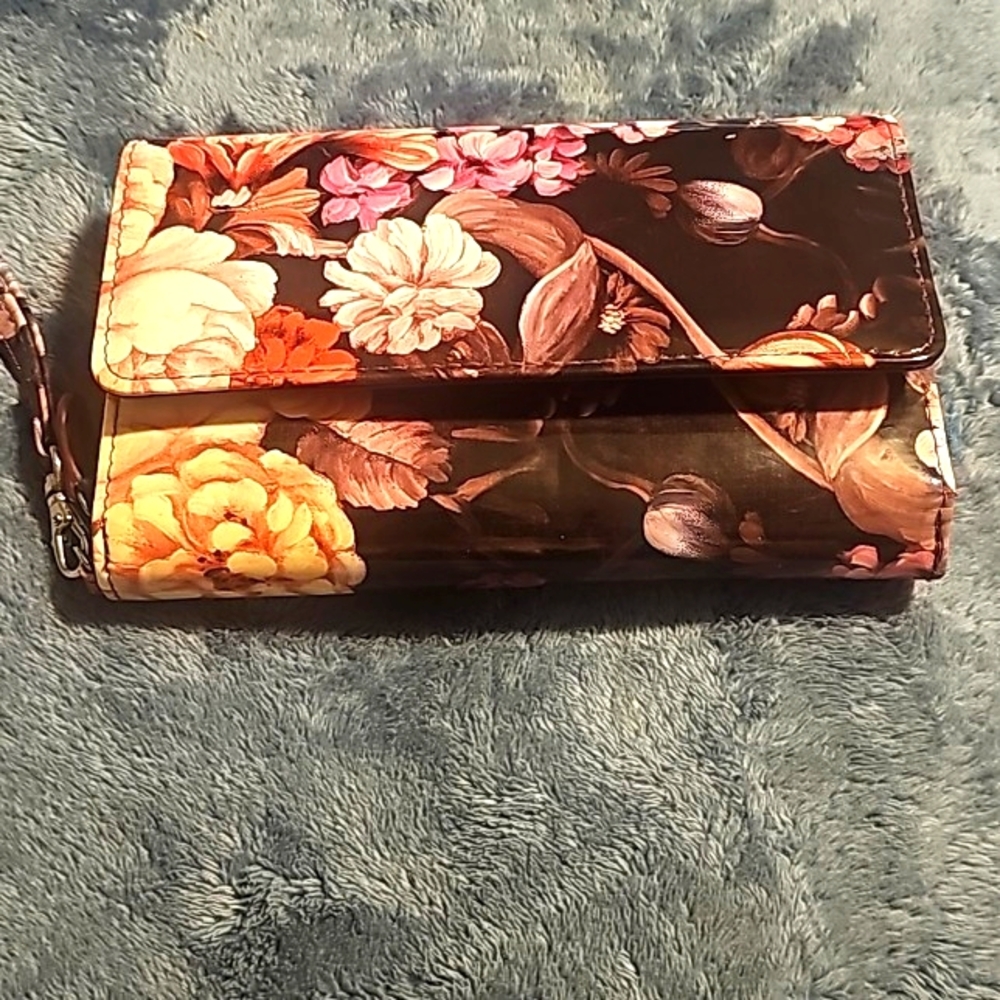 New, Floral Rust & Dark Pink Flowers Trifold Wallet, Patent, Snap & Zip Closure